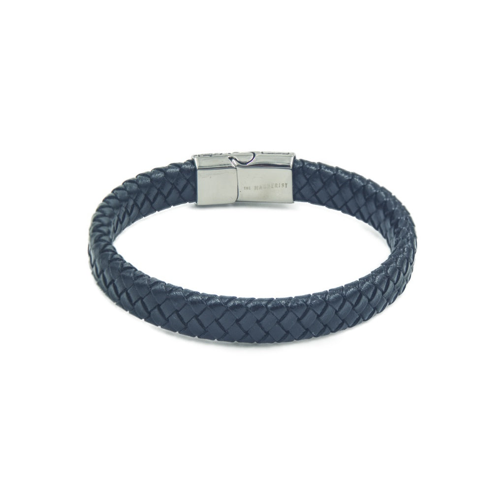 Single rope style men's leather bracelet with stainless steel branded clasp and a meander pattern.