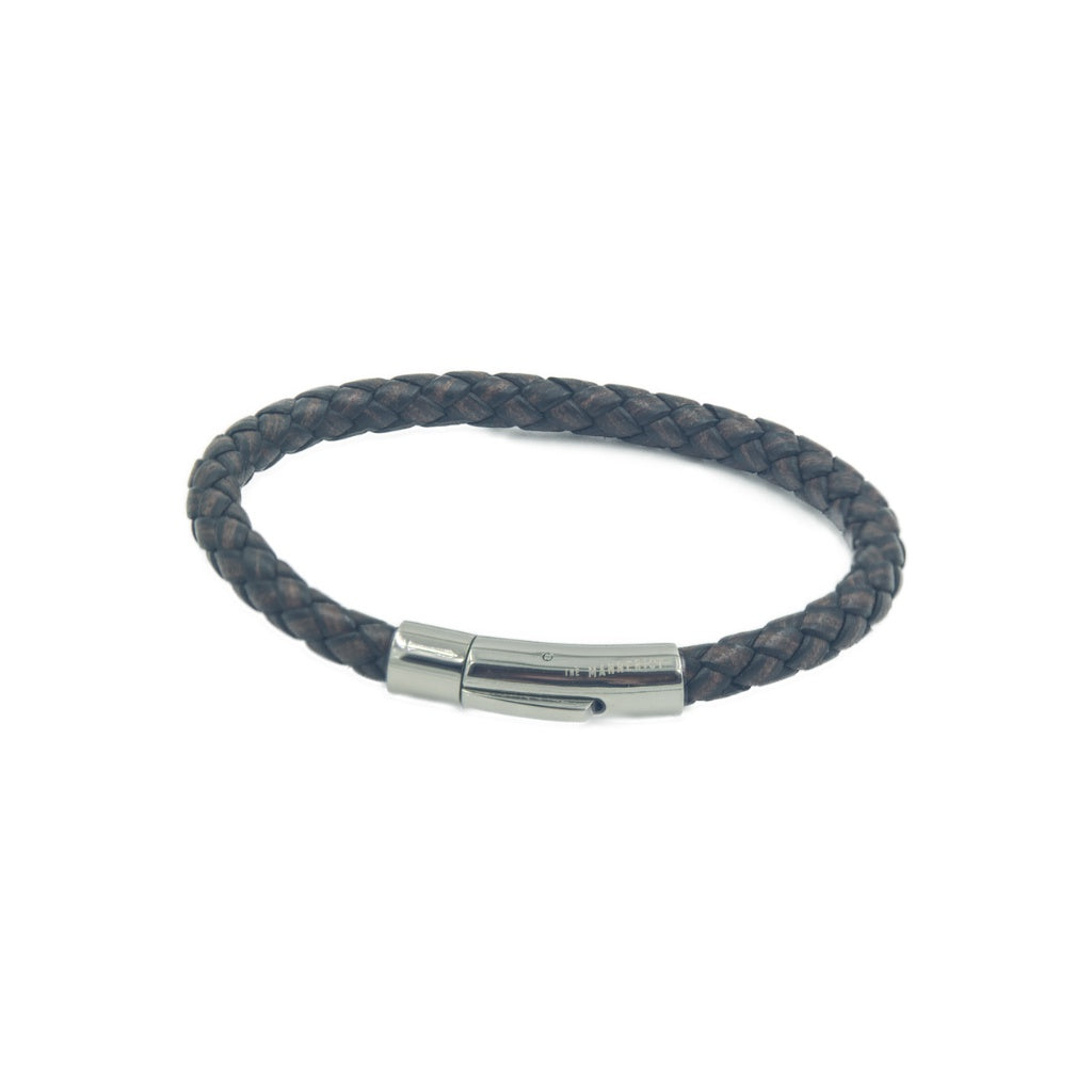 Slim taupe rope-style men's leather bracelet with stainless mannerist branded steel clasp. 